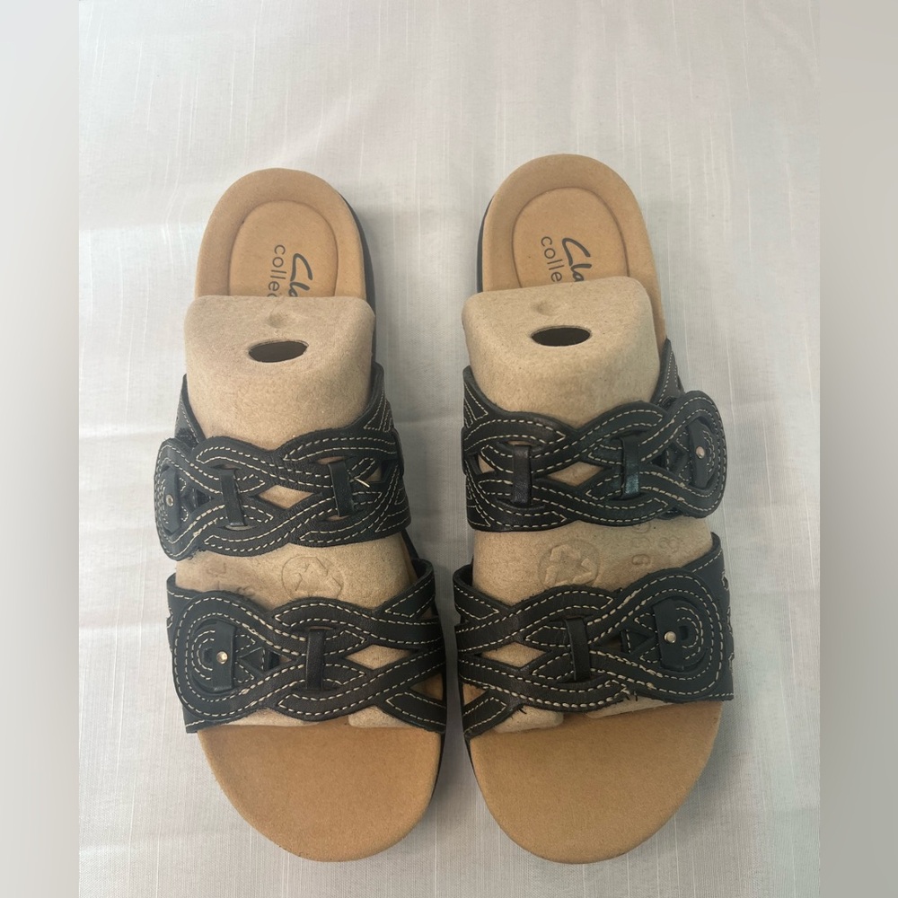 Clarks Women's Black and Tan Sandals Size 7